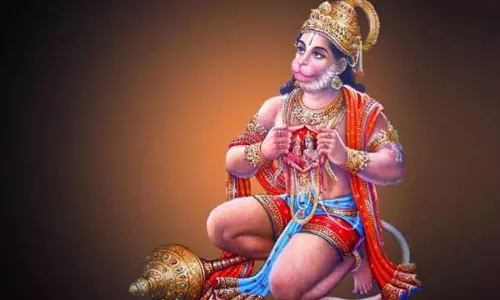 ఈ పుష్పాలతో ఆంజనేయుడిని పూజించి చూడండి