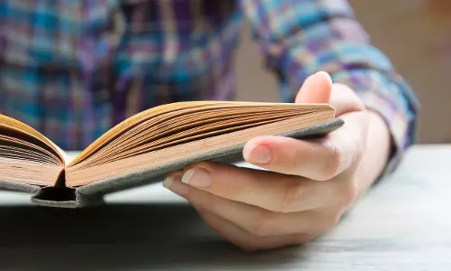 ఈ రోజు నేషనల్ రీడ్ ఎ బుక్ డే.