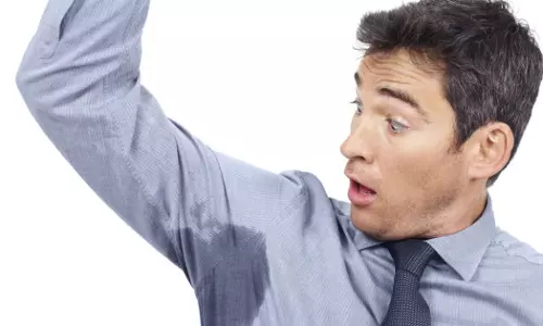 భరించలేని చెమట వాసనకు ఇలా చేయండి..