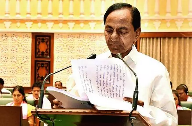 తెలంగాణ బడ్జెట్పై ఆర్థికమాంద్యం ఎఫెక్ట్.. కీలక రంగాల్లో భారీ కోత తప్పదనే సంకేతాలు..? తెలంగాణ బడ్జెట్పై ఆర్థికమాంద్యం ఎఫెక్ట్.. కీలక రంగాల్లో భారీ కోత తప్పదనే సంకేతాలు..?