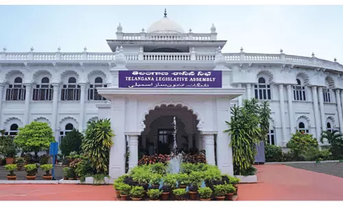 కొద్దిసేపట్లో తెలంగాణా బడ్జెట్ సమావేశాలు