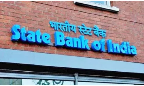 మినిమమ్ బ్యాలెన్స్ తగ్గించిన ఎస్బీఐ