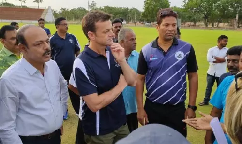 సడన్ గా అనంతపురం, కర్నూలులో ప్రత్యక్షమైన క్రికెటర్ గిల్‌క్రిస్ట్‌