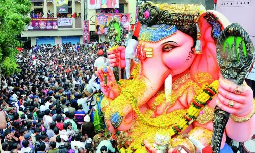 బాలాపూర్ వినాయకుడి లడ్డూ ను దక్కించుకున్న రామిరెడ్డి..