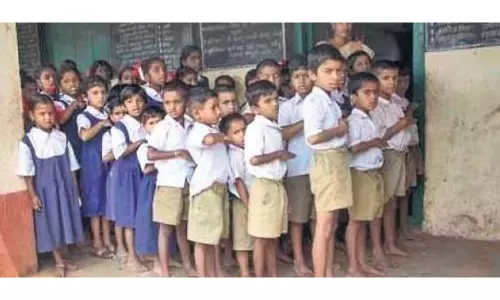 ఏపీ లోని విద్యాసంస్థలకు 12 రోజులు దసరా సెలవులు