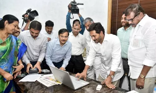 గ్రామ సచివాలయ ఉద్యోగుల ఫలితాల్లో టాపర్స్ వీళ్లే!