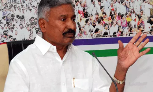 భావోద్వేగానికి గురైన మంత్రి పెద్దిరెడ్డి రామచంద్రారెడ్డి