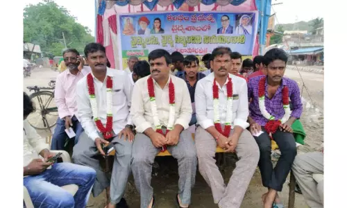 వైద్య సిబ్బంది నియమించే వరకు మా నిరాహారదీక్ష ఆగదు : దాసరి రెడ్డి