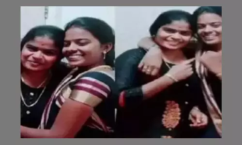 కొంప ముంచిన టిక్ టాక్.. భర్తను వదిలేసి ప్రియురాలితో పరారైన భార్య కొంప ముంచిన టిక్ టాక్.. భర్తను వదిలేసి ప్రియురాలితో పరారైన భార్య