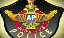 బడికి వెళ్లమన్నారని తల్లిదండ్రులపై పోలీసులకు ఫిర్యాదు చేసిన బాలుడు! బడికి వెళ్లమన్నారని తల్లిదండ్రులపై పోలీసులకు ఫిర్యాదు చేసిన బాలుడు!