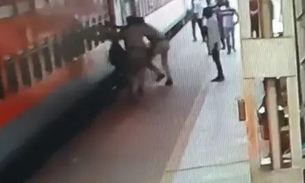 ప్రాణాలకు తెగించి ప్రయాణికుడిని రక్షించిన ఆర్పీఎఫ్ అధికారులు