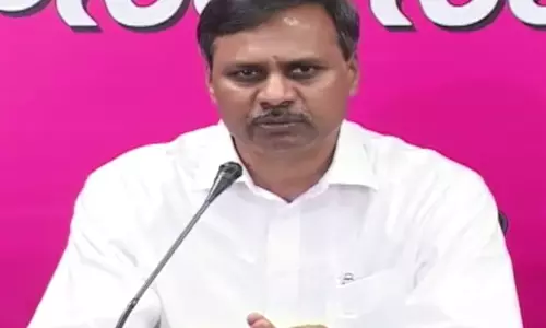 హుజూర్నగర్లో కాంగ్రెస్ ఓడితే ఉత్తమ్కుమార్ రెడ్డి రాజకీయ సన్యాసం తీసుకోవాలి హుజూర్నగర్లో కాంగ్రెస్ ఓడితే ఉత్తమ్కుమార్ రెడ్డి రాజకీయ సన్యాసం తీసుకోవాలి