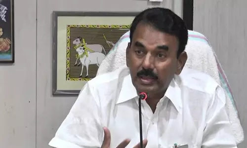 జూపల్లికి చుక్కలు చూపిస్తోంది ఎవరు?