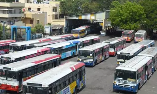 ప్రభుత్వాని షాక్... అక్టోబర్ 5 నుంచి ఆగనున్న ప్రగతి రథచక్రాలు ప్రభుత్వాని షాక్... అక్టోబర్ 5 నుంచి ఆగనున్న ప్రగతి రథచక్రాలు