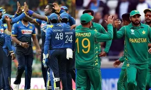 ఫ్లడ్‌లైట్లుకు డబ్బులు లేవు.. కశ్మీర్‌ కావాలా !