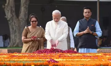 లాల్ బహదూర్ శాస్త్రి 115వ జయంతి.. ప్రధాని మోదీ ఘన నివాళి