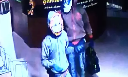 లలితా జ్యువెల్లరీ చోరీ కేసులో మరో ట్విస్ట్ ...రూ.10 కోట్ల నగలు, నటితో పరార్‌