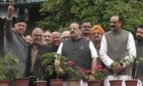 మా నాయకులు జైల్లో ఉన్నారు...ఎన్నికల్లో పోటీ చేయం