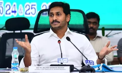 సీఎం వద్దకు చేరిన నెల్లూరు పంచాయితీ..
