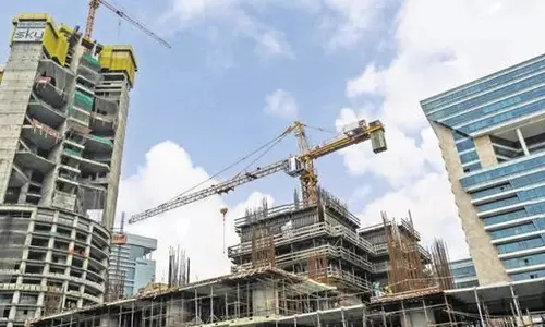 వాణిజ్య రాజధానిలో ఎకరం స్థలం అంత ఖరీదా !