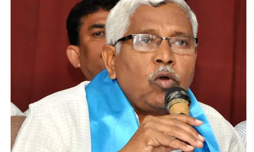 Rtc Strike: కేసీఆర్ నియంతలా వ్యవహరిస్తున్నారు