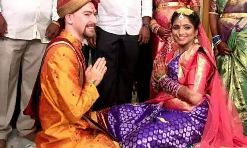 హిందూ సంప్రదాయం ప్రకారం ఒక్కటైన అమెరికా అబ్బాయి-ఆంధ్రా అమ్మాయి