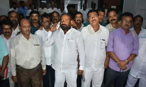 TSRTC Strike :కాసేపట్లో టీఎన్జీవో నేతలను కలవనున్నఆర్టీసీ జేఏసీ