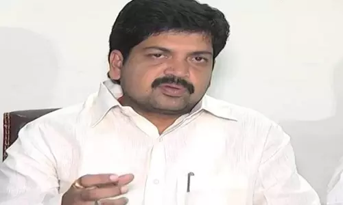 మచిలీపట్నంలో ఉద్రిక్తత... కొల్లు రవీంద్ర అరెస్ట్ మచిలీపట్నంలో ఉద్రిక్తత... కొల్లు రవీంద్ర అరెస్ట్