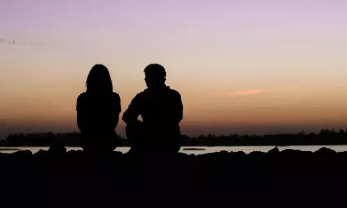 ప్రేమజంట ఆత్మహత్యాయత్నం.. ప్రియుడి మృతి ప్రేమజంట ఆత్మహత్యాయత్నం.. ప్రియుడి మృతి