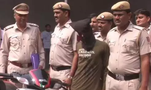 దమయంతి బెన్ మోదీ బ్యాగ్ తస్కరించిన దొంగ అరెస్ట్..