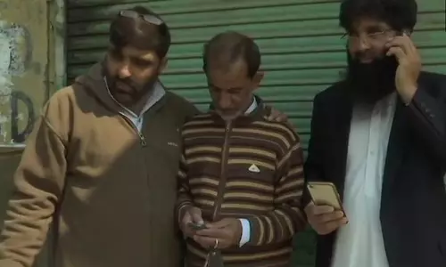 జమ్మూకశ్మీర్‌లో పోస్టు పెయిడ్‌ మొబైల్‌ సేవలు పునరుద్ధరణ