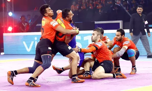 Pro Kabaddi: హర్యానా స్టీలర్స్పై ఘనవిజయంతో.. సెమీస్ చేరిన యు ముంబా Pro Kabaddi: హర్యానా స్టీలర్స్పై ఘనవిజయంతో.. సెమీస్ చేరిన యు ముంబా