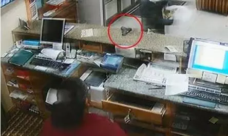 దొంగతనానికి వచ్చి.... పారిపోయాడు