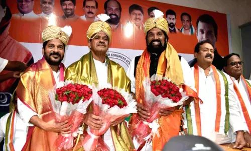 ఔను వాళ్లందరూ ఏకమయ్యారు.. ఐక్యత వెనక అసలు రాగం వేరేనా?