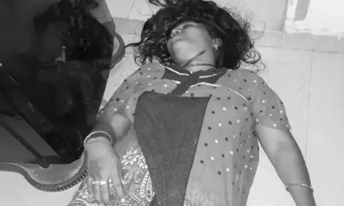 మహిళను దారుణంగా హత్య చేసిన దుండగులు