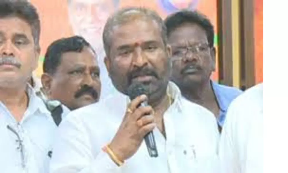 రోజులు గడుస్తున్నా చర్చలకు దిగిరాని ప్రభుత్వం...కొనసాగనున్న ఆర్టీసీ సమ్మె రోజులు గడుస్తున్నా చర్చలకు దిగిరాని ప్రభుత్వం...కొనసాగనున్న ఆర్టీసీ సమ్మె