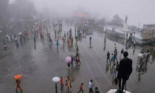 కోస్తా, రాయలసీమకు భారీ వర్షసూచన కోస్తా, రాయలసీమకు భారీ వర్షసూచన