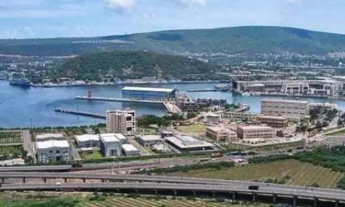 విశాఖ భూ కుంభకోణంపై ఫిర్యాదు చేయండిలా