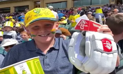 మరోసారి అభిమానుల మనసులు గెలిచిన వార్నర్