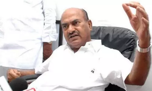 వైసీపీలో చేరమని వేధిస్తున్నారు : మాజీ ఎంపీ జేసీ దివాకర్ రెడ్డి వైసీపీలో చేరమని వేధిస్తున్నారు : మాజీ ఎంపీ జేసీ దివాకర్ రెడ్డి