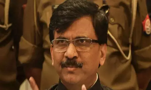 మహారాష్ట్ర రాజకీయాల్లో కీలక పరిణామం