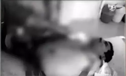 కర్నూలు జిల్లాలో ఉద్యోగం ఇప్పిస్తామంటూ మోసం కర్నూలు జిల్లాలో ఉద్యోగం ఇప్పిస్తామంటూ మోసం