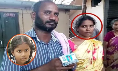 చిన్నారి హత్య ఘటనలో వెలుగులోకి కొత్త విషయాలు.. కలిసుండగా చూసిందని కన్న తల్లే.. చిన్నారి హత్య ఘటనలో వెలుగులోకి కొత్త విషయాలు.. కలిసుండగా చూసిందని కన్న తల్లే..