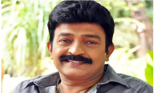 సినీనటుడు రాజశేఖర్ కు తప్పిన ప్రమాదం