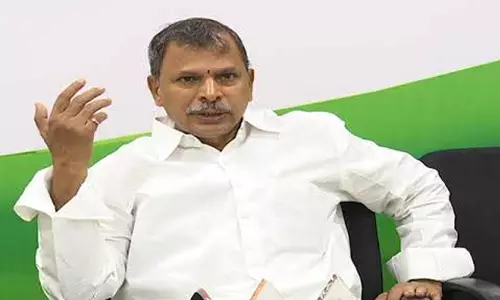 వైసీపీ వారికోసమే ఇసుక కొరత సృష్టించారు : తులసిరెడ్డి వైసీపీ వారికోసమే ఇసుక కొరత సృష్టించారు : తులసిరెడ్డి