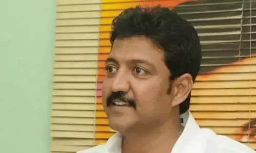 వైసీపీ ప్రభుత్వానికి నా మద్దతు తెలియజేస్తున్నా.. జగన్ తో కలిసి నడుస్తా: వల్లభనేని వంశీ వైసీపీ ప్రభుత్వానికి నా మద్దతు తెలియజేస్తున్నా.. జగన్ తో కలిసి నడుస్తా: వల్లభనేని వంశీ