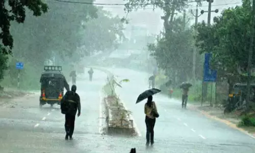 కోస్తాంధ్రకు వర్ష సూచన కోస్తాంధ్రకు వర్ష సూచన