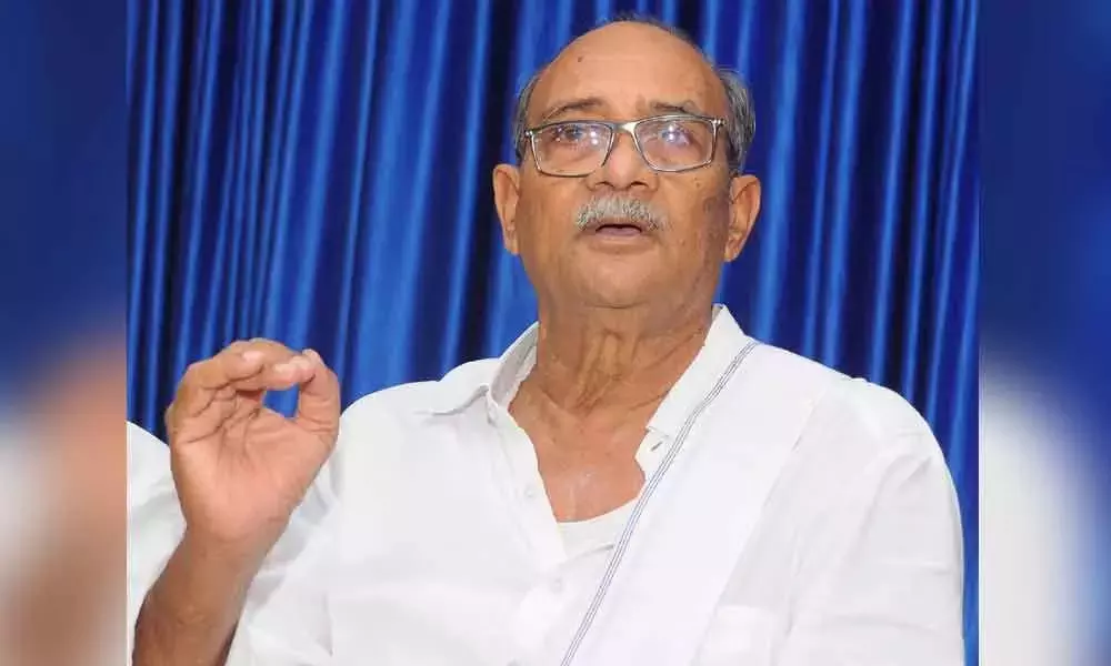 క్యాపిటల్ నిర్మాణానికి ఇంత భూమి అవసరం లేదు : మాజీ మంత్రి వడ్డే క్యాపిటల్ నిర్మాణానికి ఇంత భూమి అవసరం లేదు : మాజీ మంత్రి వడ్డే
