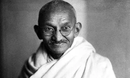 Mahatma Gandhi Mahatma Gandhi