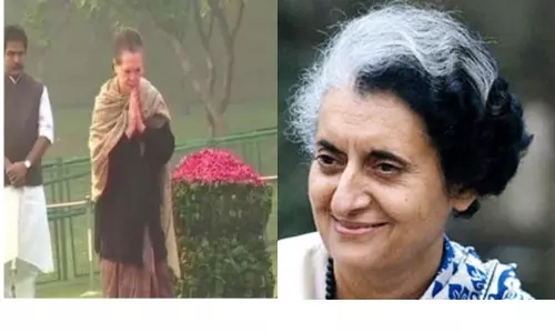 sonia gandhi pay tribute to indira gandhi on birth anniversary
